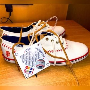Authentic MLB Sneakers. Wmn Sz 6. NWT. Baseball fanatic, TEAM MOM, must have!